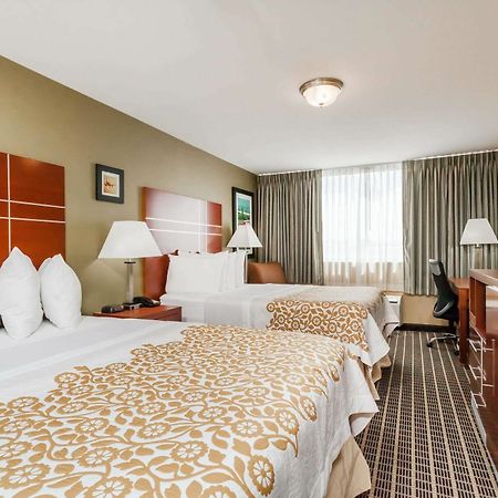 Days Inn By Wyndham Windsor Locks / Bradley Intl Airport Екстер'єр фото